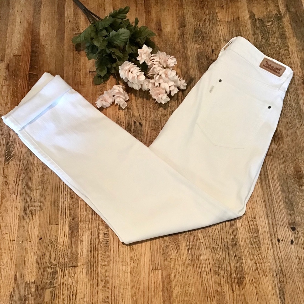 Levi’s classic white cuffed ankle jeans size 4 - Picture 5 of 6
